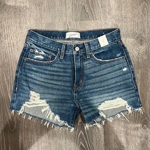 Abercrombie and Fitch Mid rise Boyfriend shorts